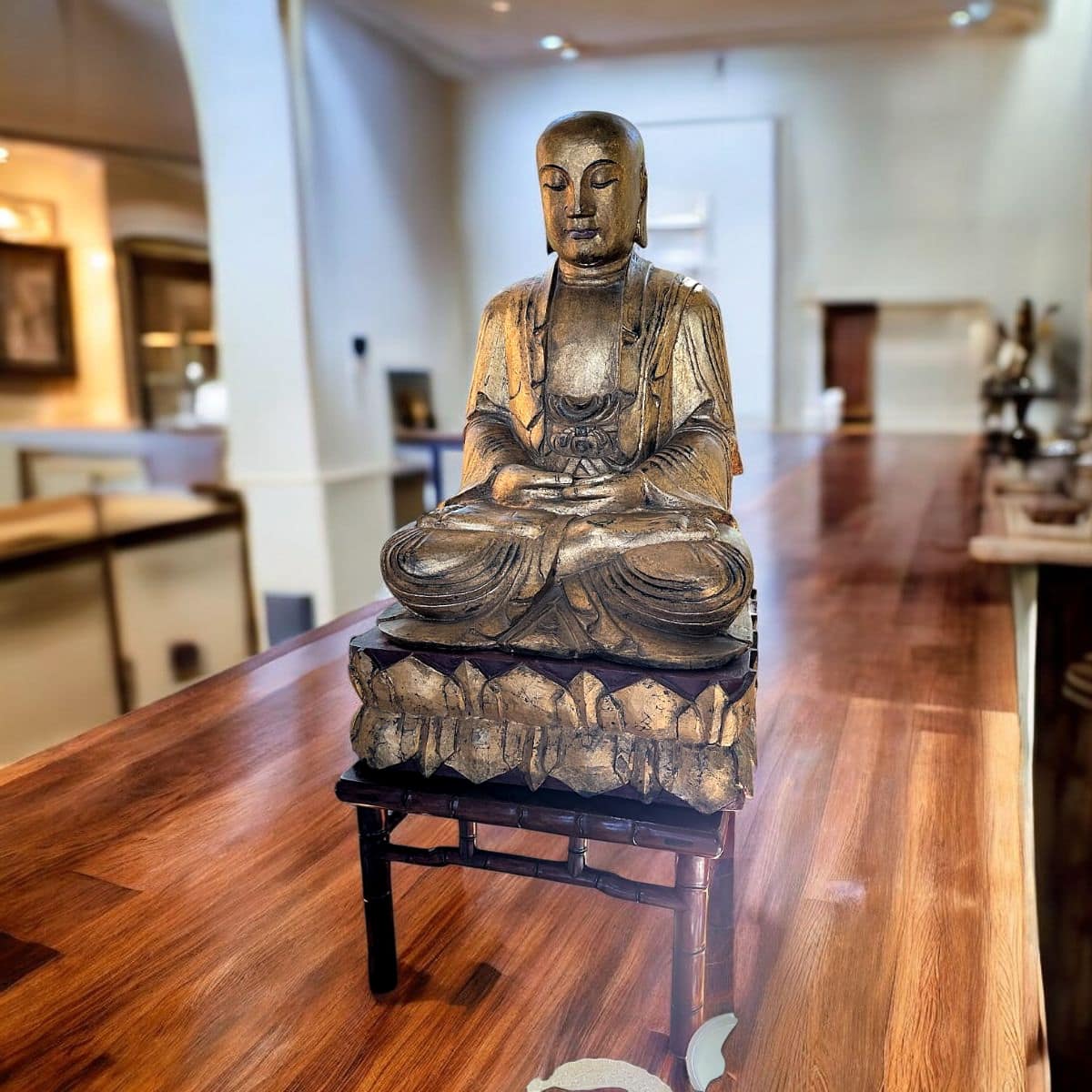 Antique Chinese Gilt Lacquered Wood Seated Buddha on Lotus Throne — Qing Dynasty Style, Large-Scale Devotional Sculpture