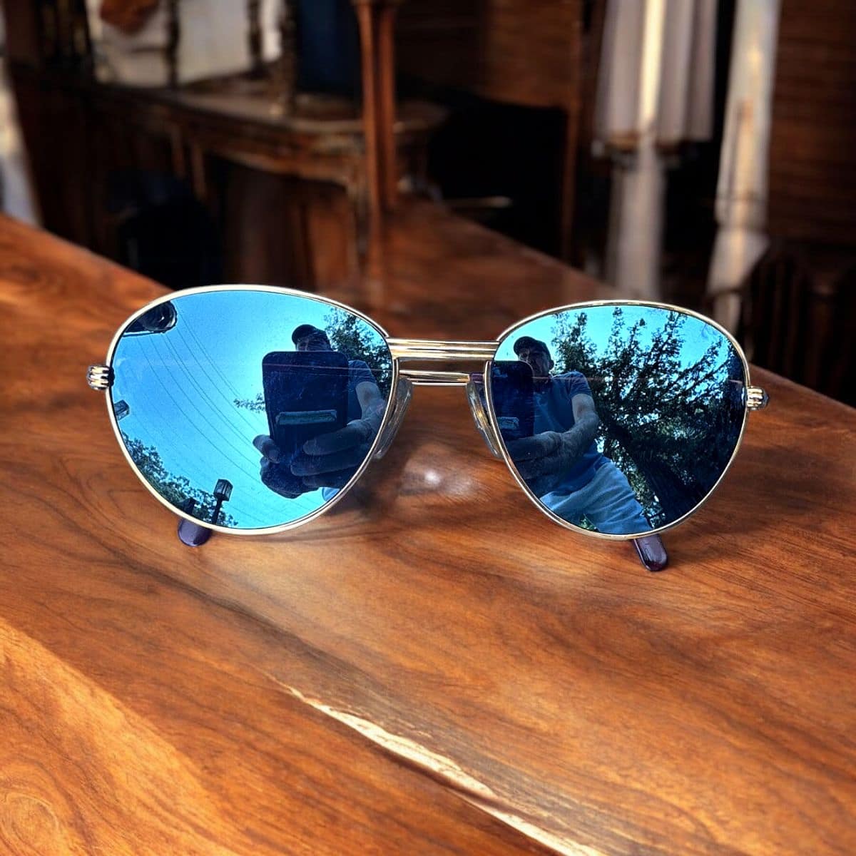Vintage Cartier Paris Round Aviator Sunglasses Gold-Plated Frame Blue Mirrored Lenses 55-18 Vendome Santos Era